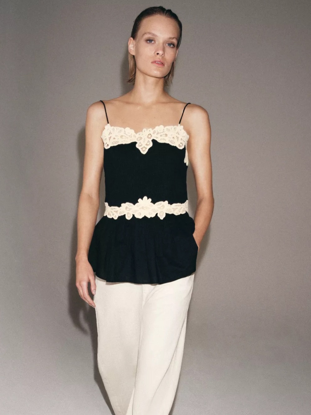 ZW COLLECTION CONTRAST LACE TOP
